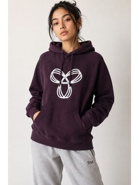 Aritzia TNA Purple Pullover Hoodie Women’s Small Graphic Fleece Sweatshirt